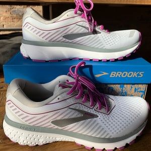 Brooks Women’s Ghost Running Shoes Size 8